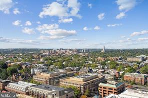 400 MADISON STREET Unit: 802