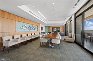 400 MADISON STREET Unit: 802