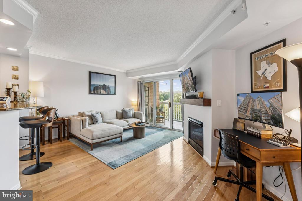 3101 N HAMPTON DRIVE Unit: 709