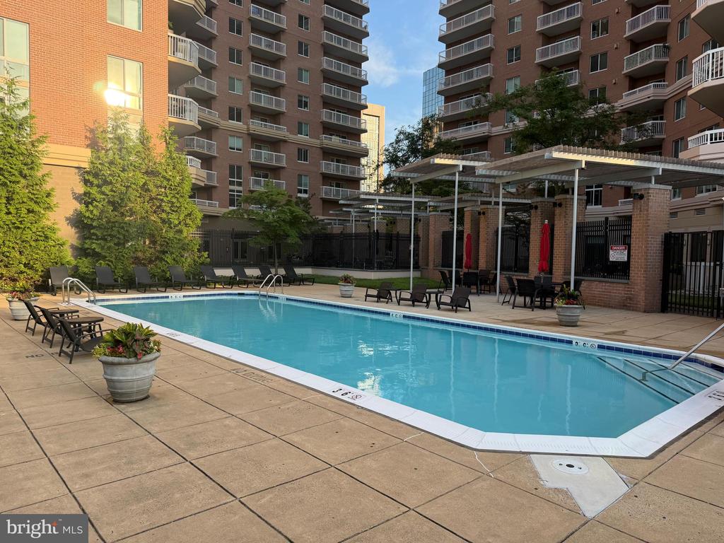 3101 N HAMPTON DRIVE Unit: 709