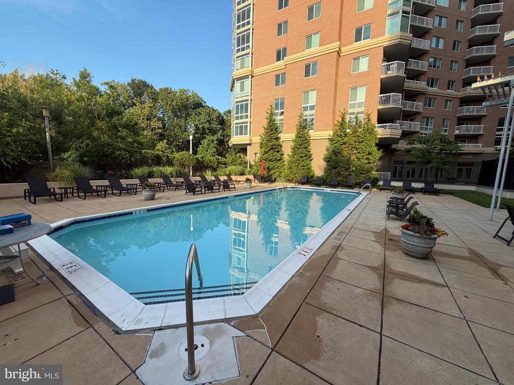 3101 N HAMPTON DRIVE Unit: 709