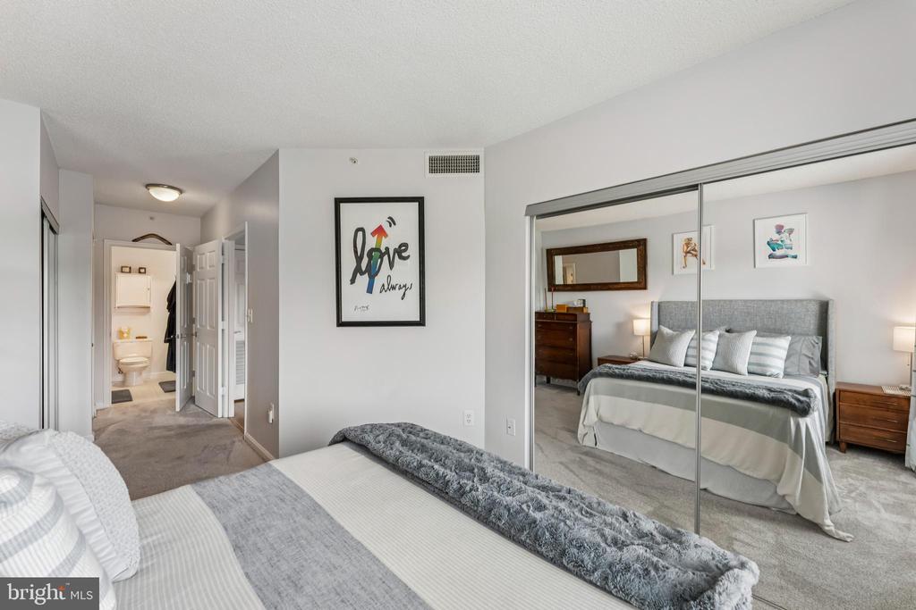 3101 N HAMPTON DRIVE Unit: 709
