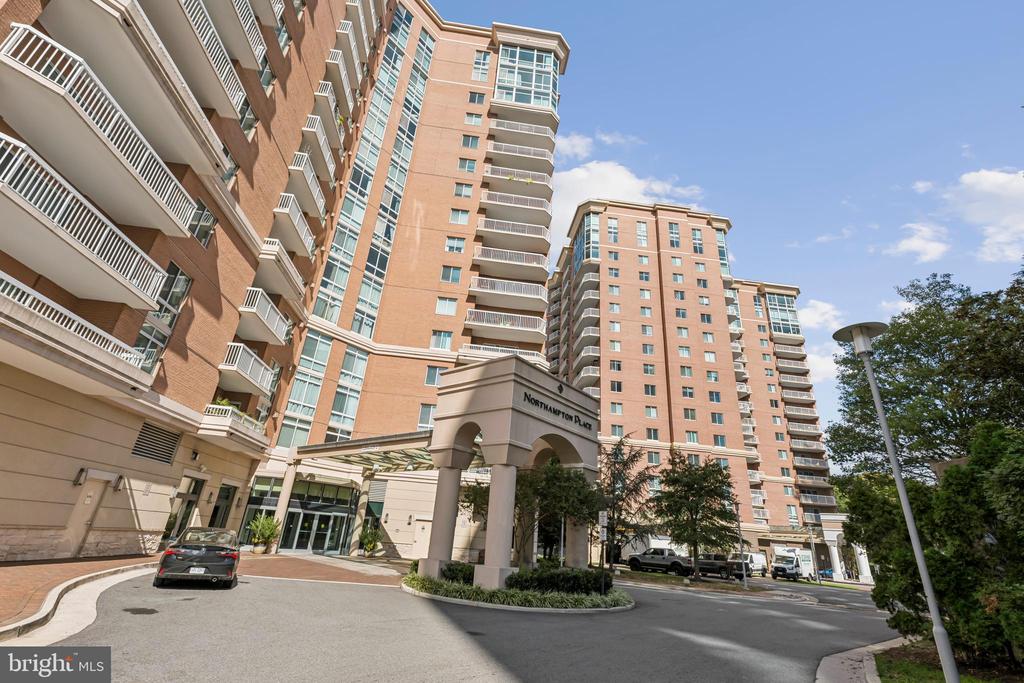 3101 N HAMPTON DRIVE Unit: 709
