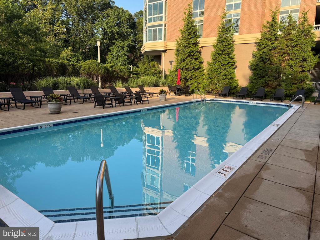 3101 N HAMPTON DRIVE Unit: 709