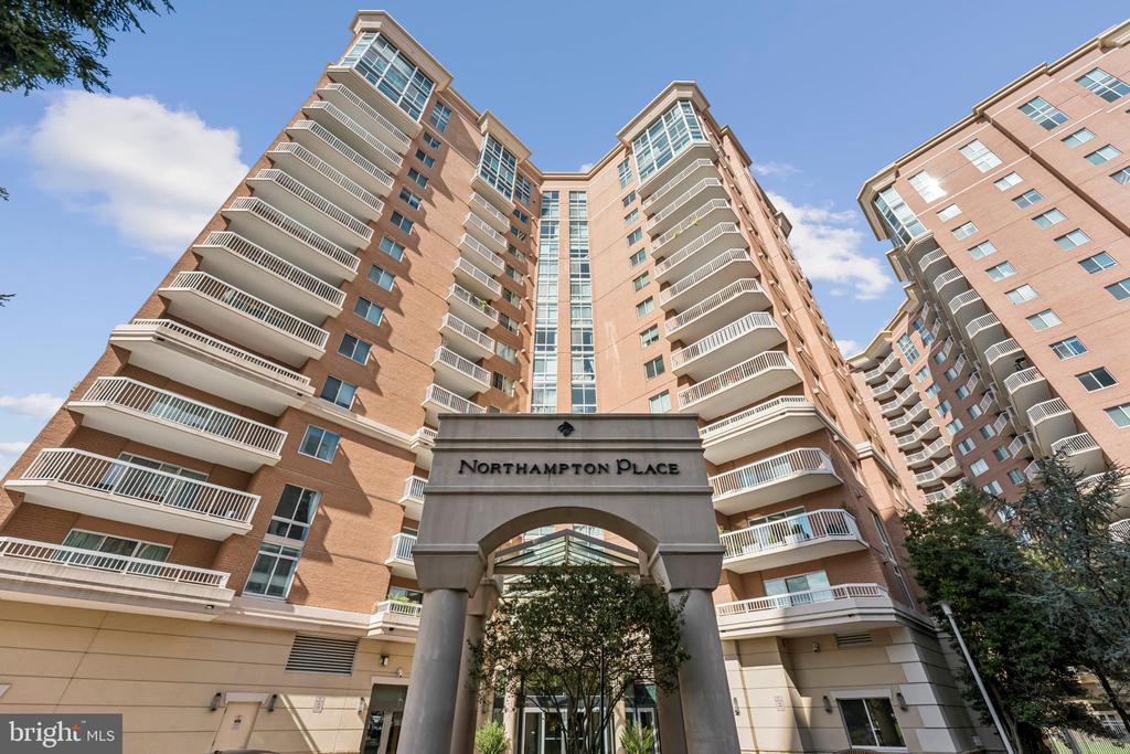 3101 N HAMPTON DRIVE Unit: 709