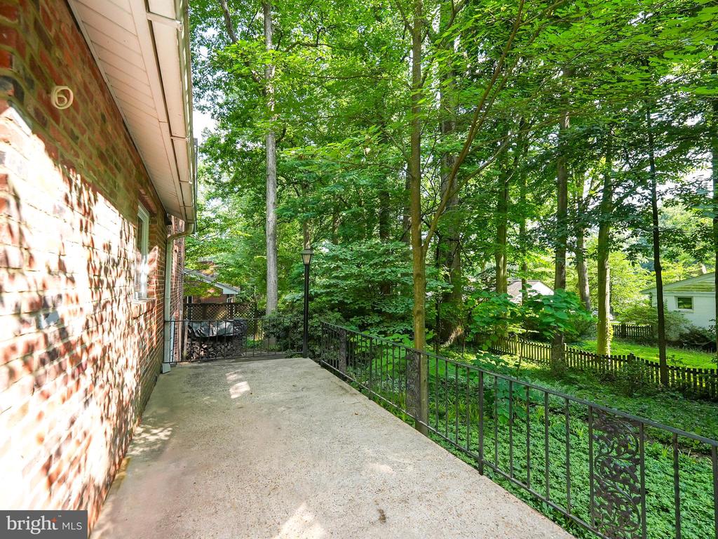 6351 CROSSWOODS DRIVE