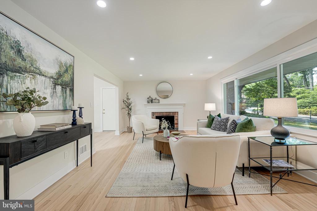 6351 CROSSWOODS DRIVE