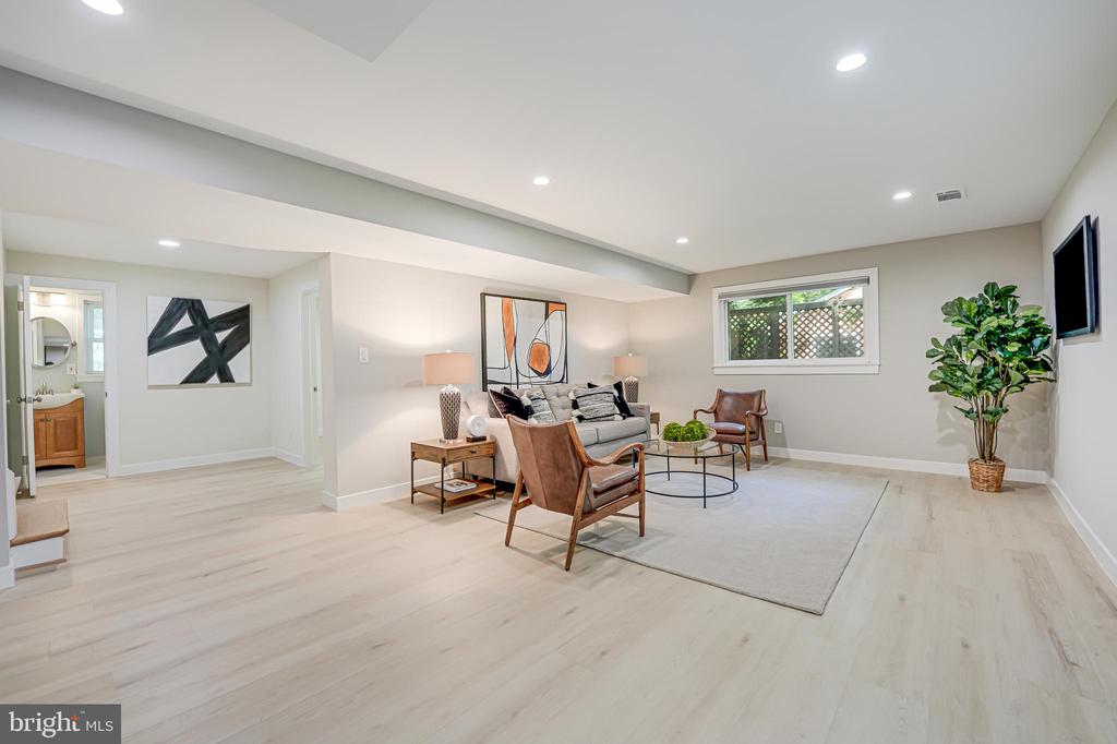 6351 CROSSWOODS DRIVE