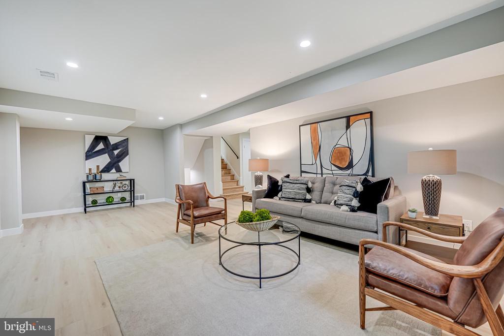 6351 CROSSWOODS DRIVE