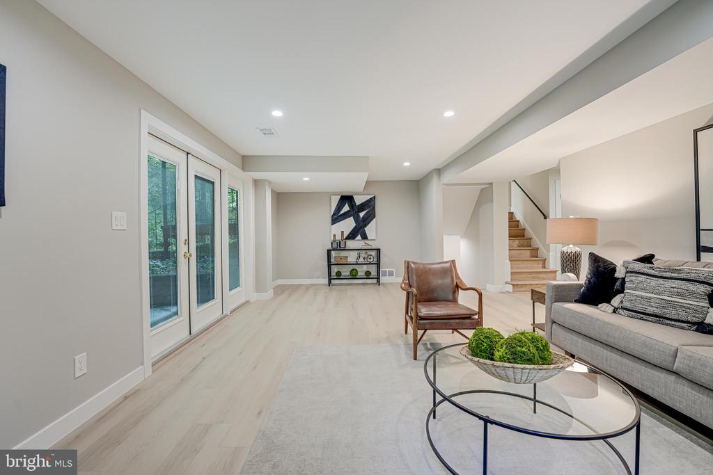 6351 CROSSWOODS DRIVE