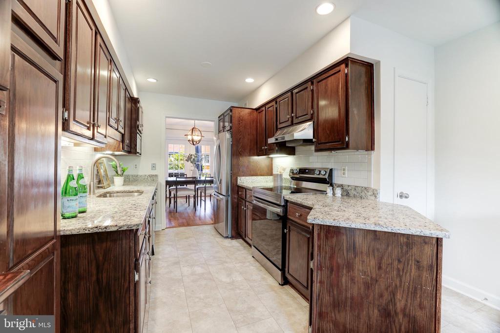 2150 GOLF COURSE DRIVE