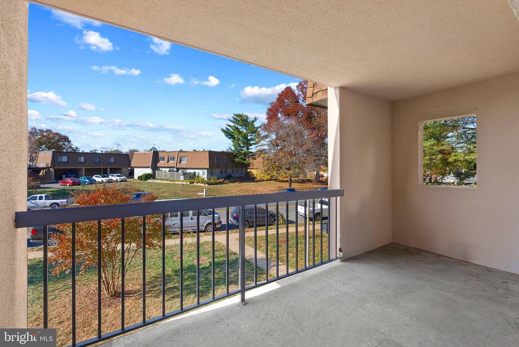 7952 SEVEN WOODS DRIVE Unit: D