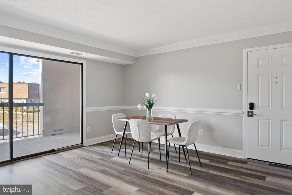 7952 SEVEN WOODS DRIVE Unit: D