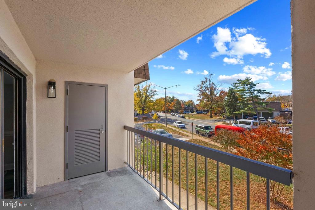 7952 SEVEN WOODS DRIVE Unit: D