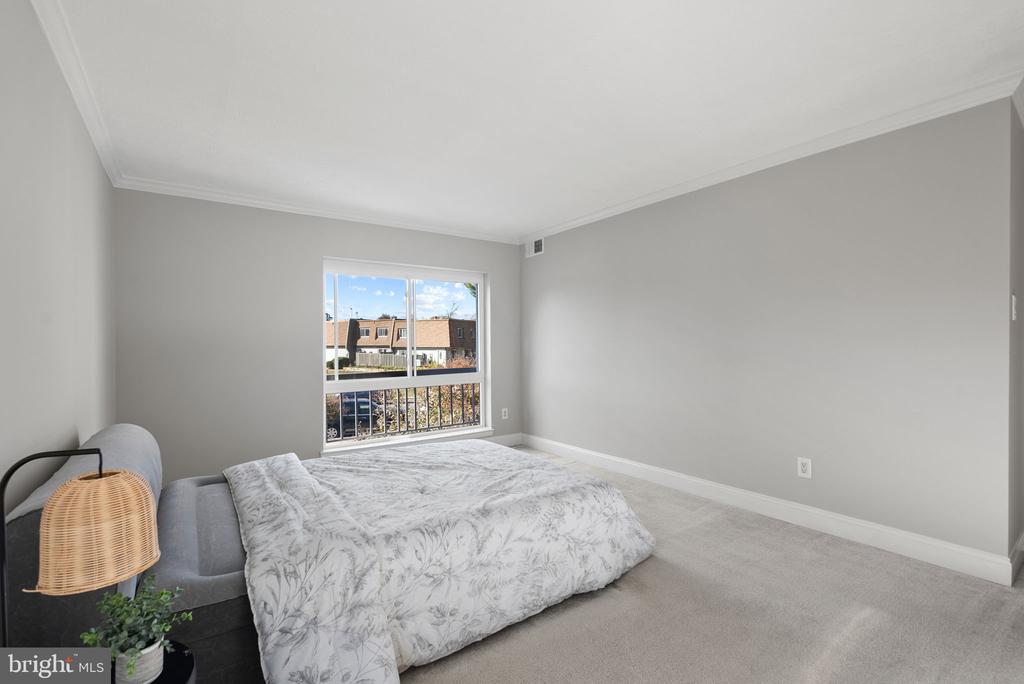 7952 SEVEN WOODS DRIVE Unit: D