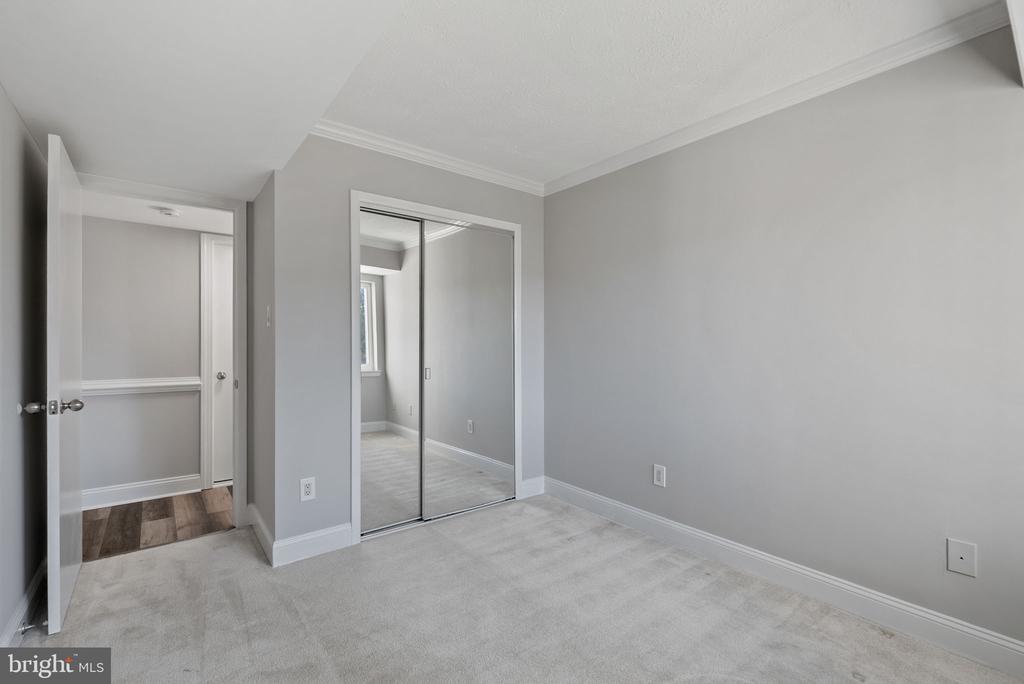 7952 SEVEN WOODS DRIVE Unit: D