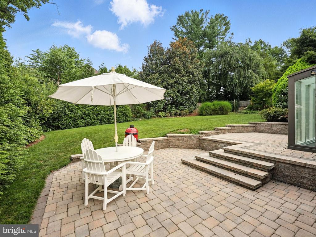 7000 SOUTHRIDGE DRIVE