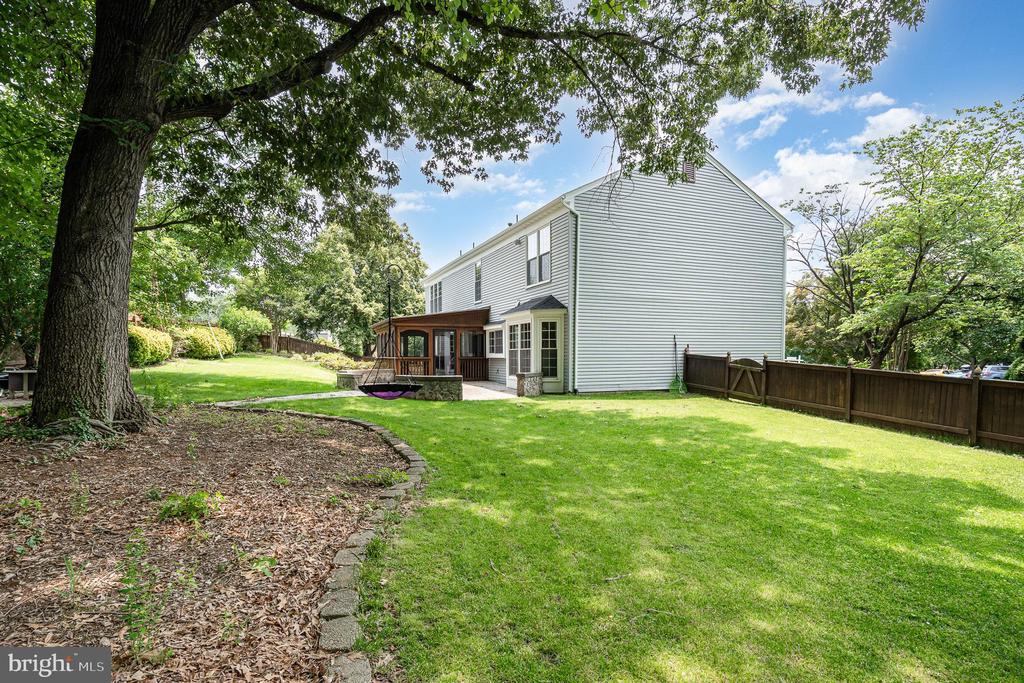 2675 MAPLE RIDGE DRIVE