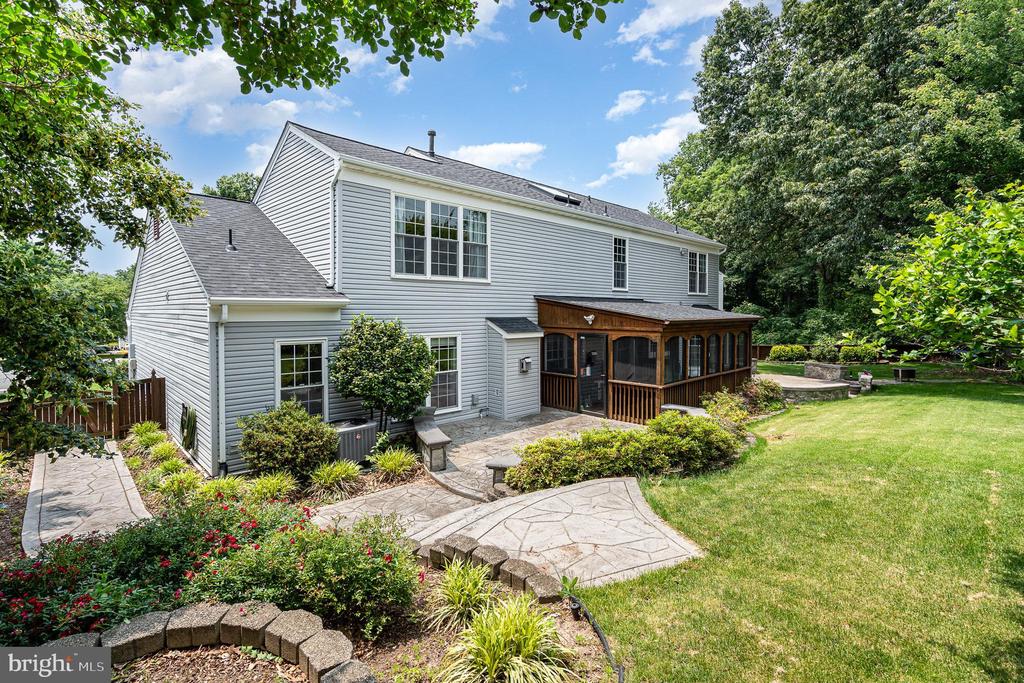 2675 MAPLE RIDGE DRIVE