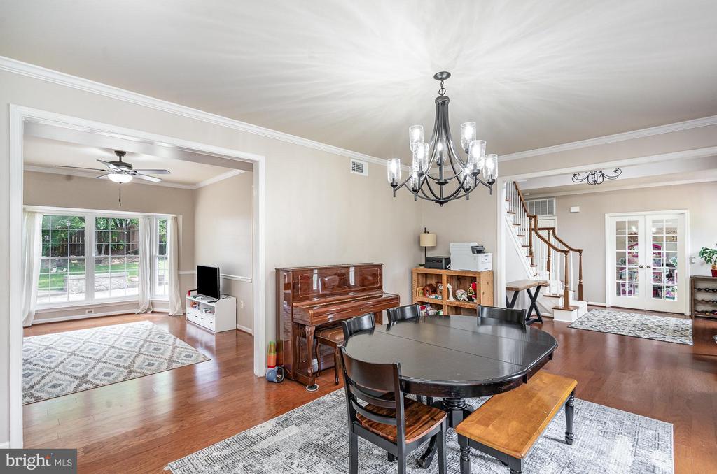 2675 MAPLE RIDGE DRIVE