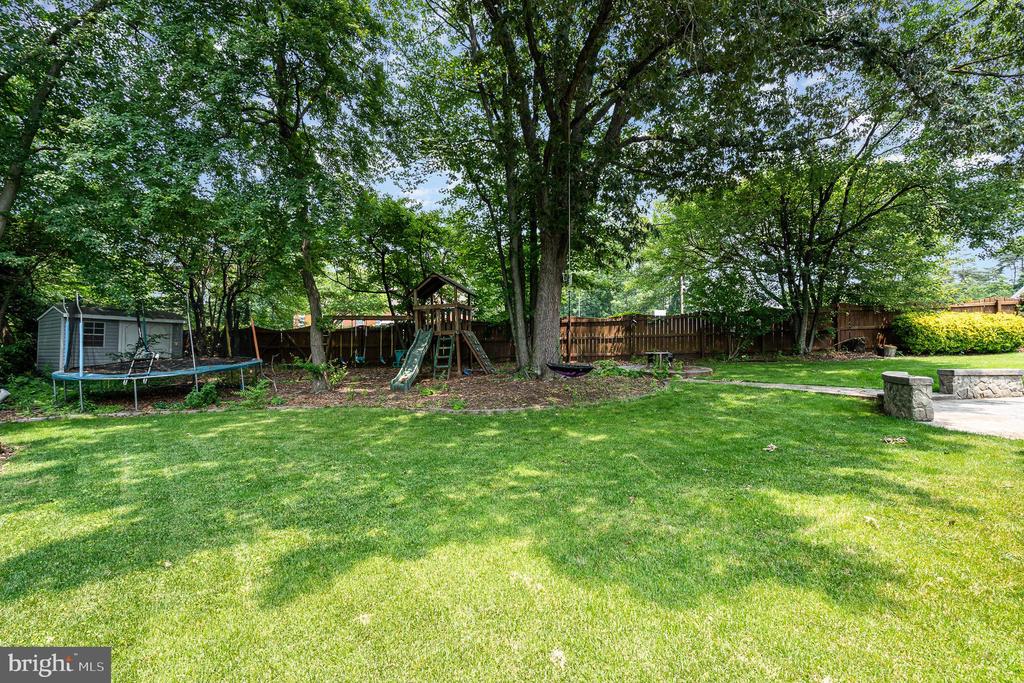 2675 MAPLE RIDGE DRIVE