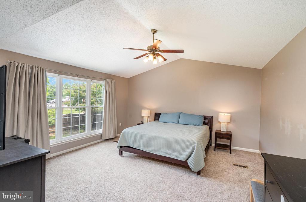 2675 MAPLE RIDGE DRIVE