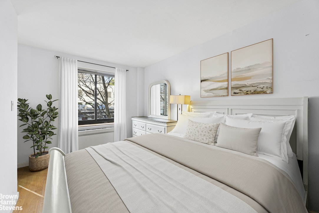 300 ALBANY Street 2D