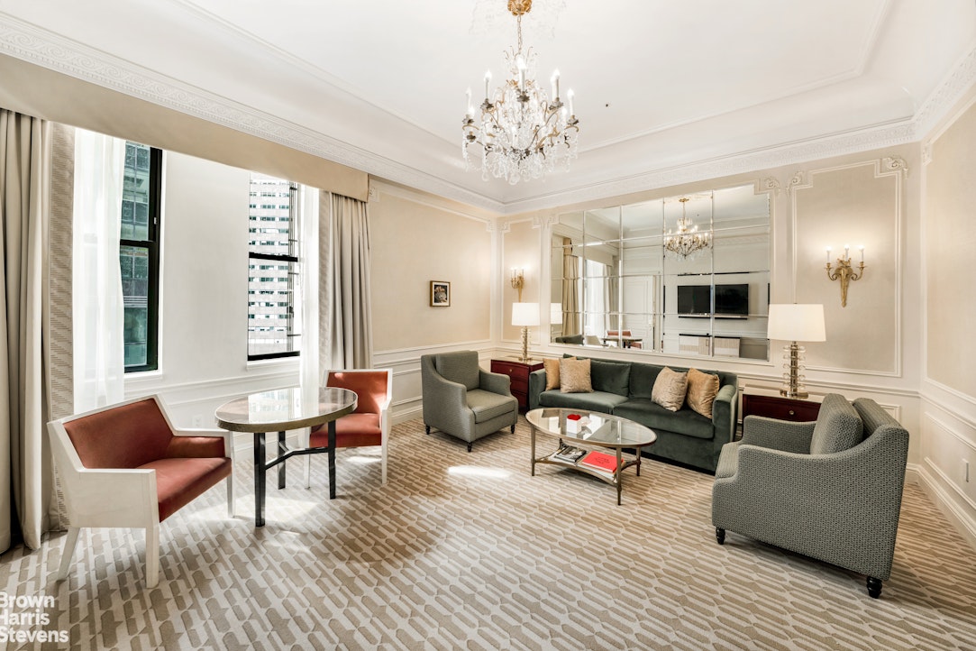 2 E 55TH Street 835/31