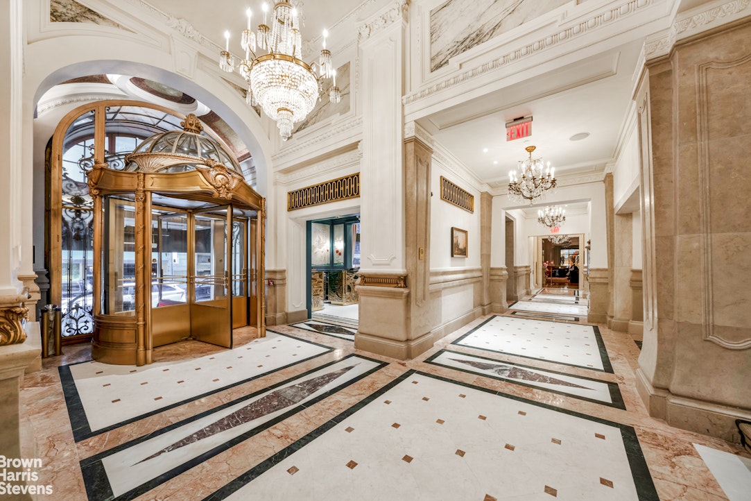 2 E 55TH Street 835/31