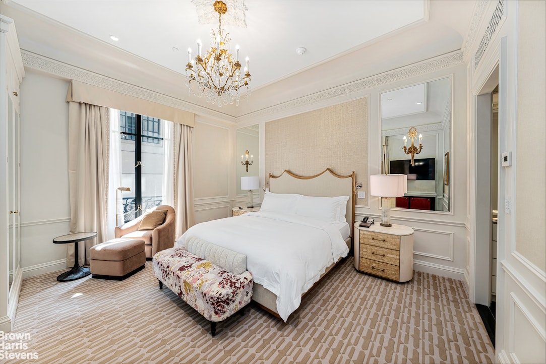 2 E 55TH Street 901