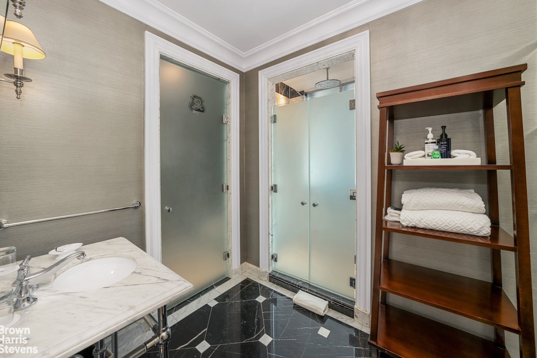 2 E 55TH Street 901