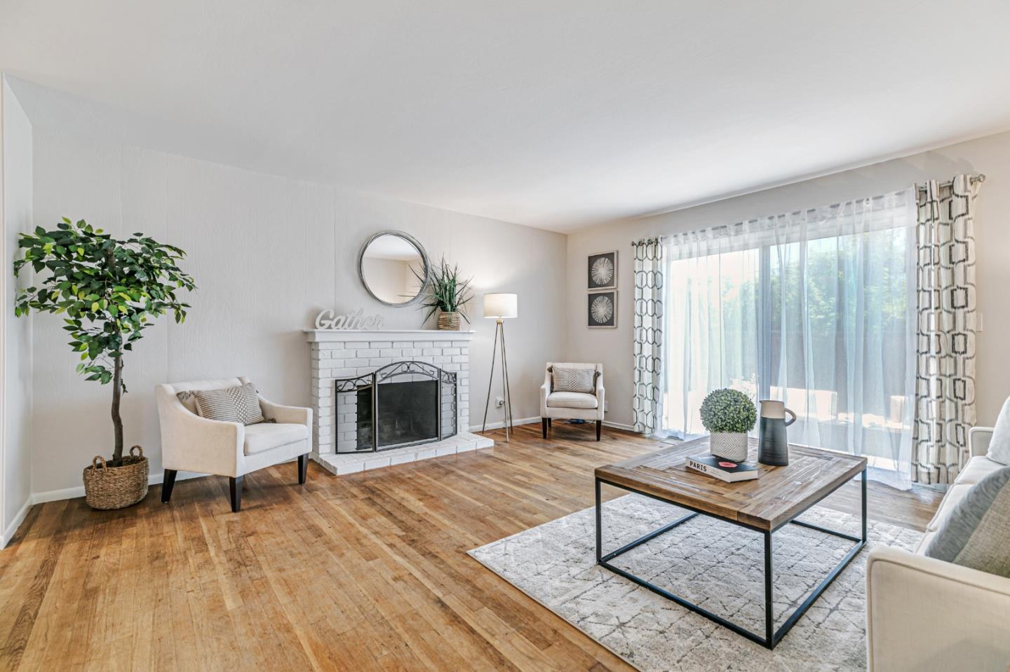 1334 Klamath DR