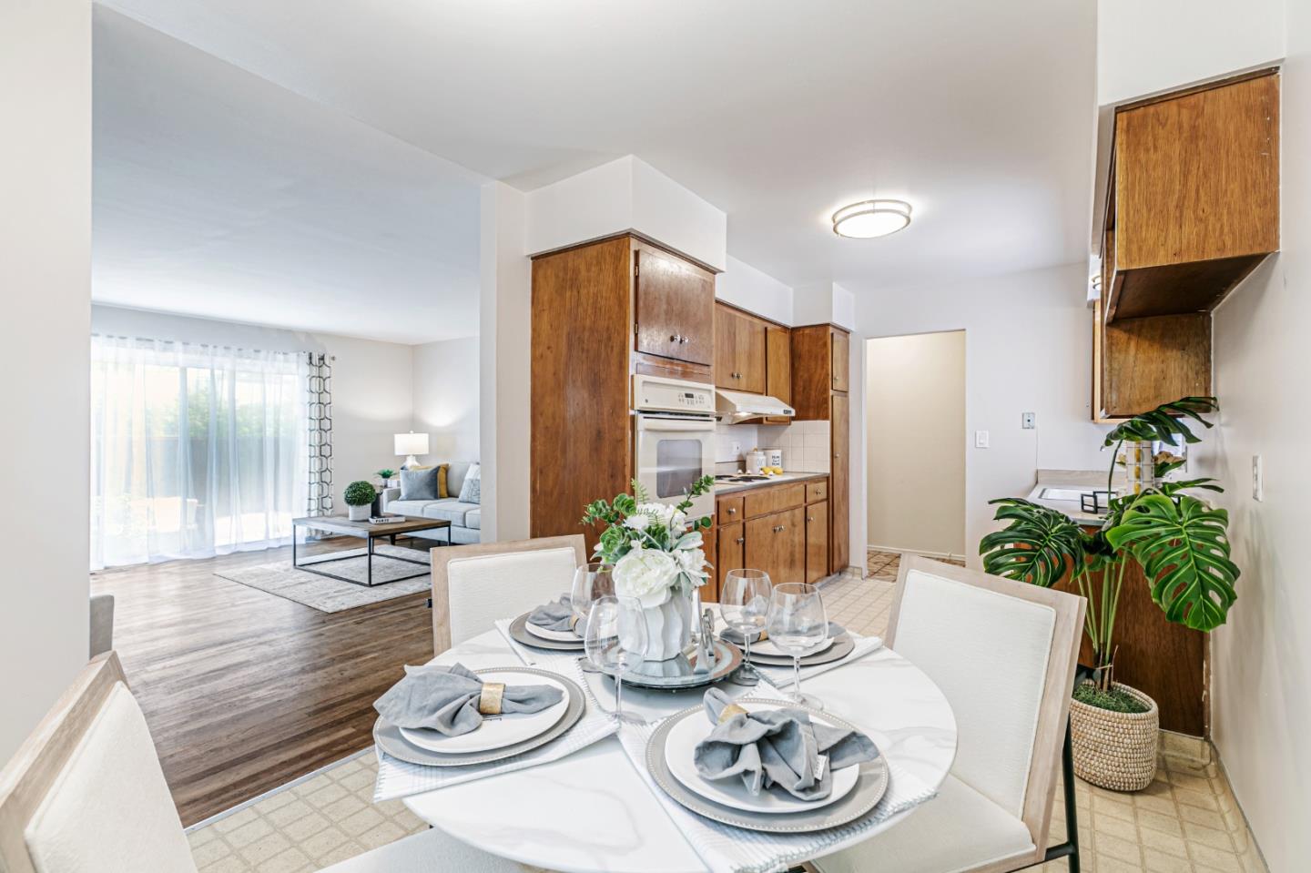 1334 Klamath DR