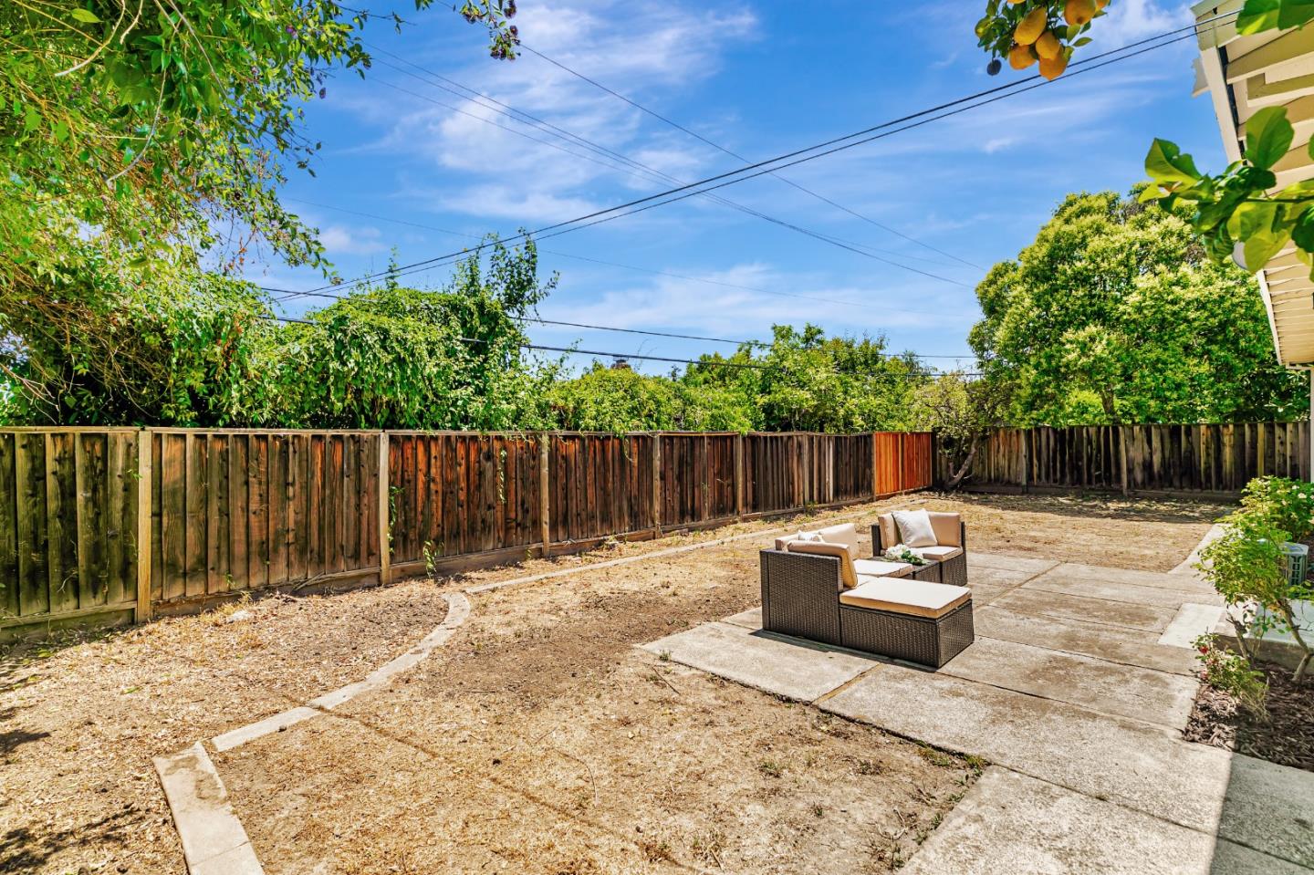 1334 Klamath DR