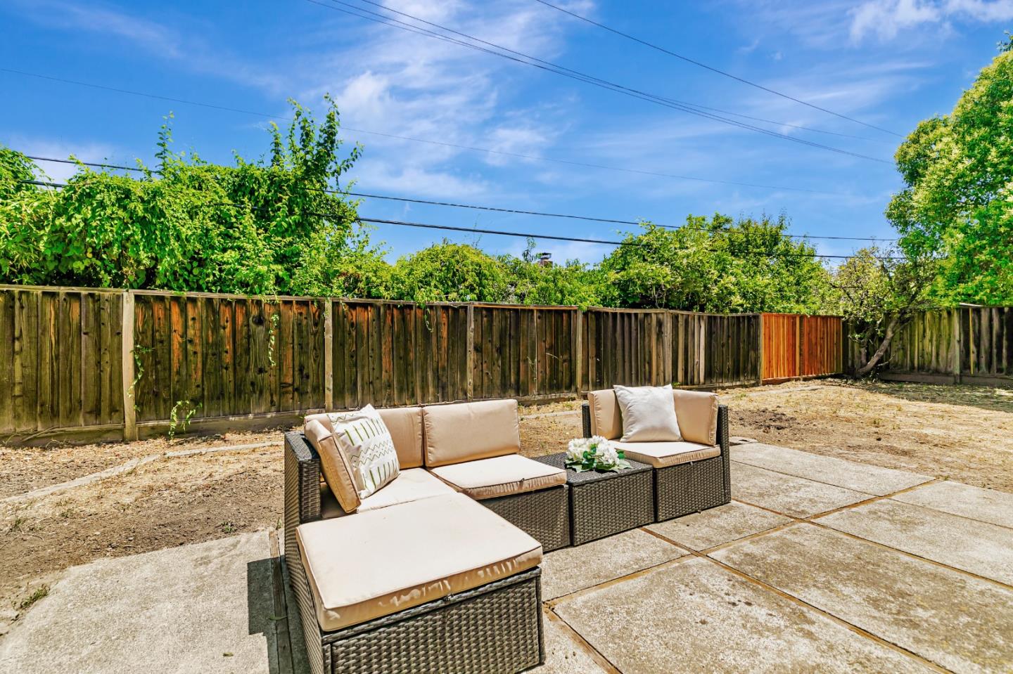 1334 Klamath DR