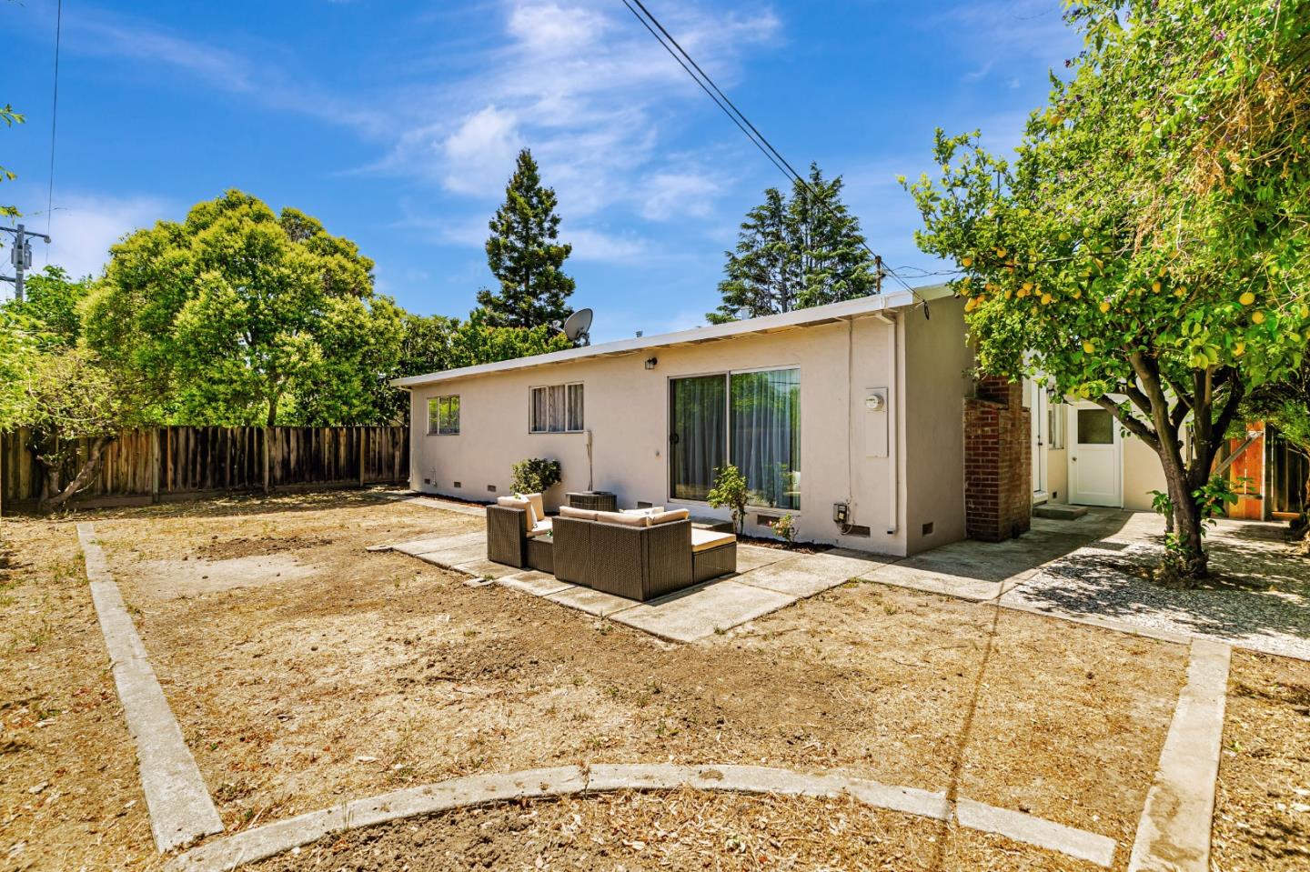 1334 Klamath DR