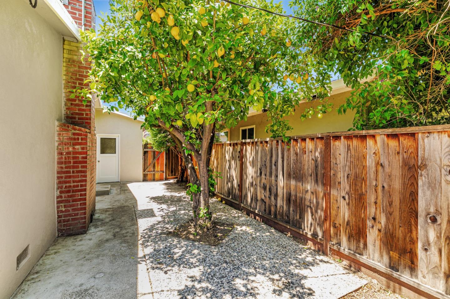 1334 Klamath DR