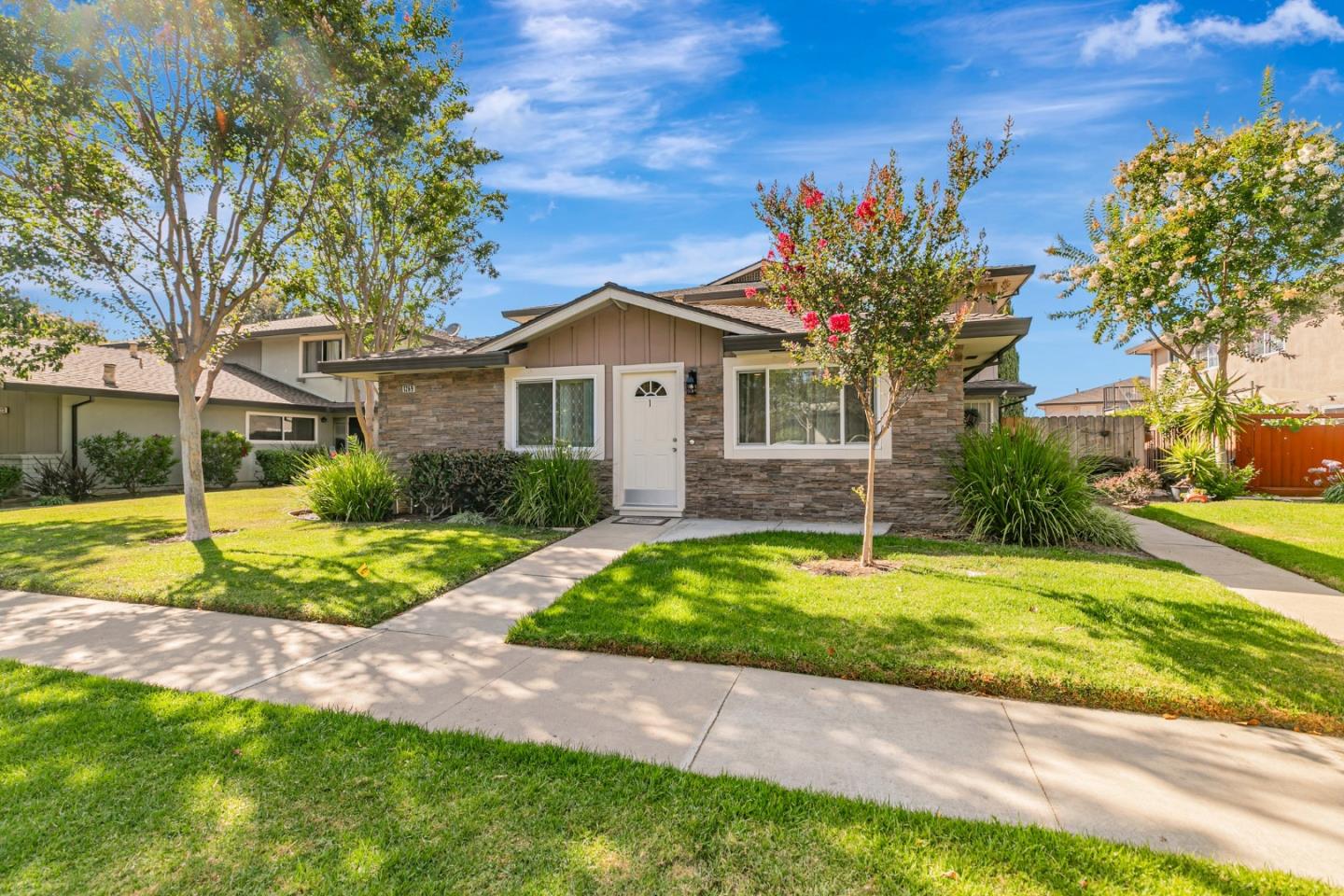 1269 Bouret Drive 1