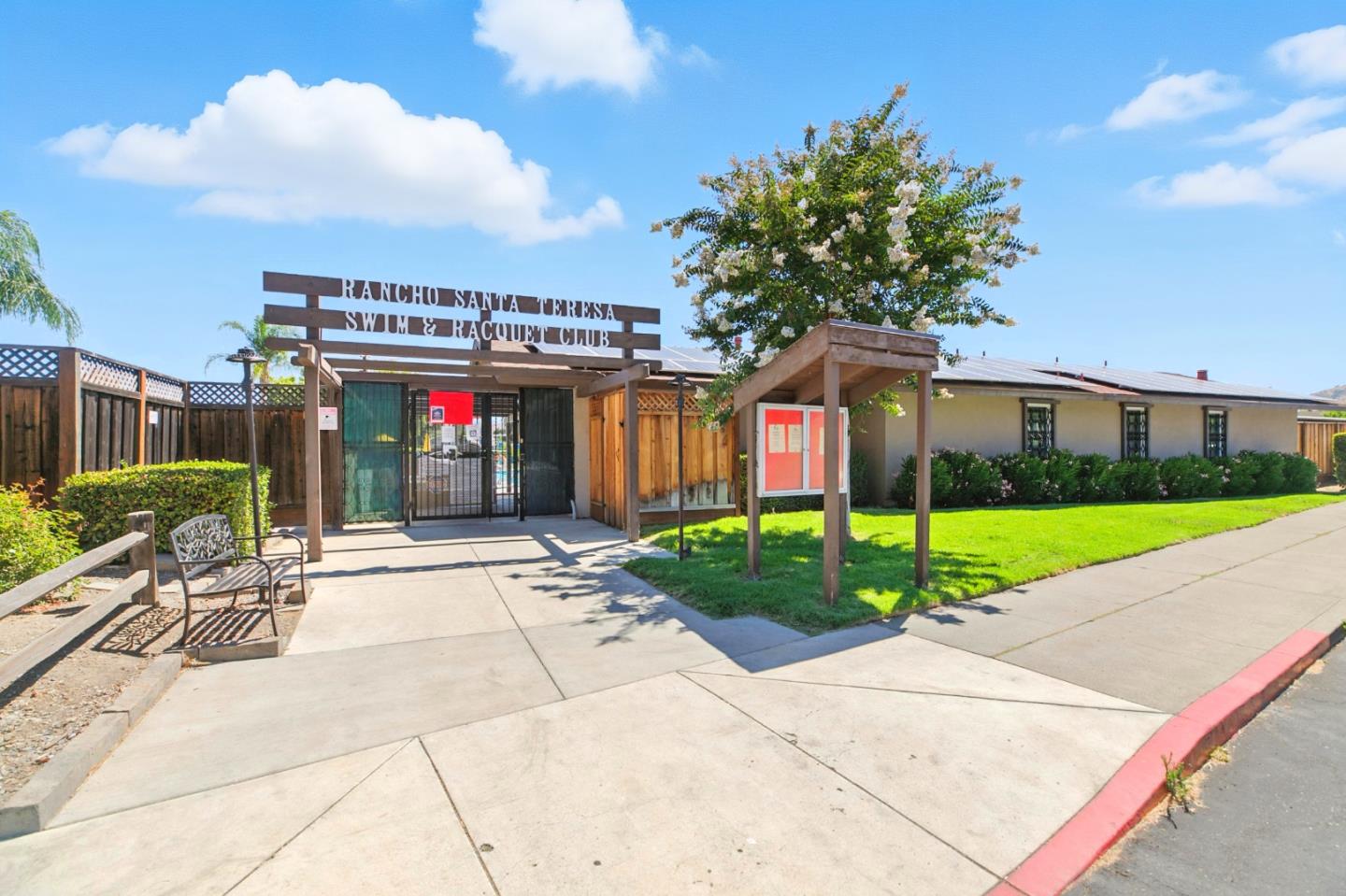 266 El Portal Way