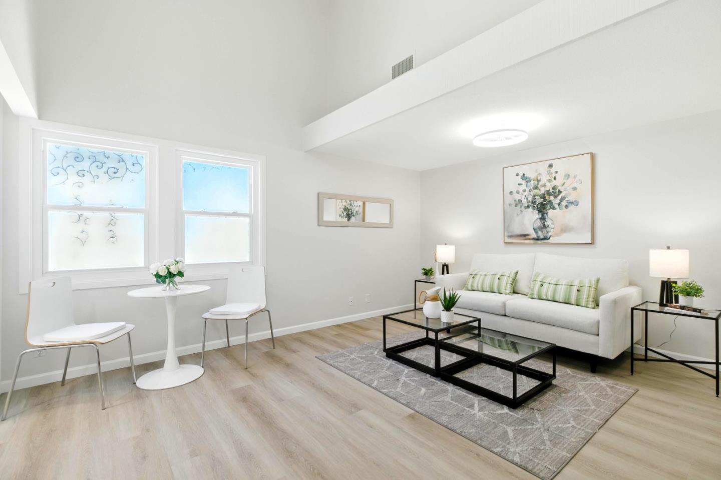 266 El Portal Way