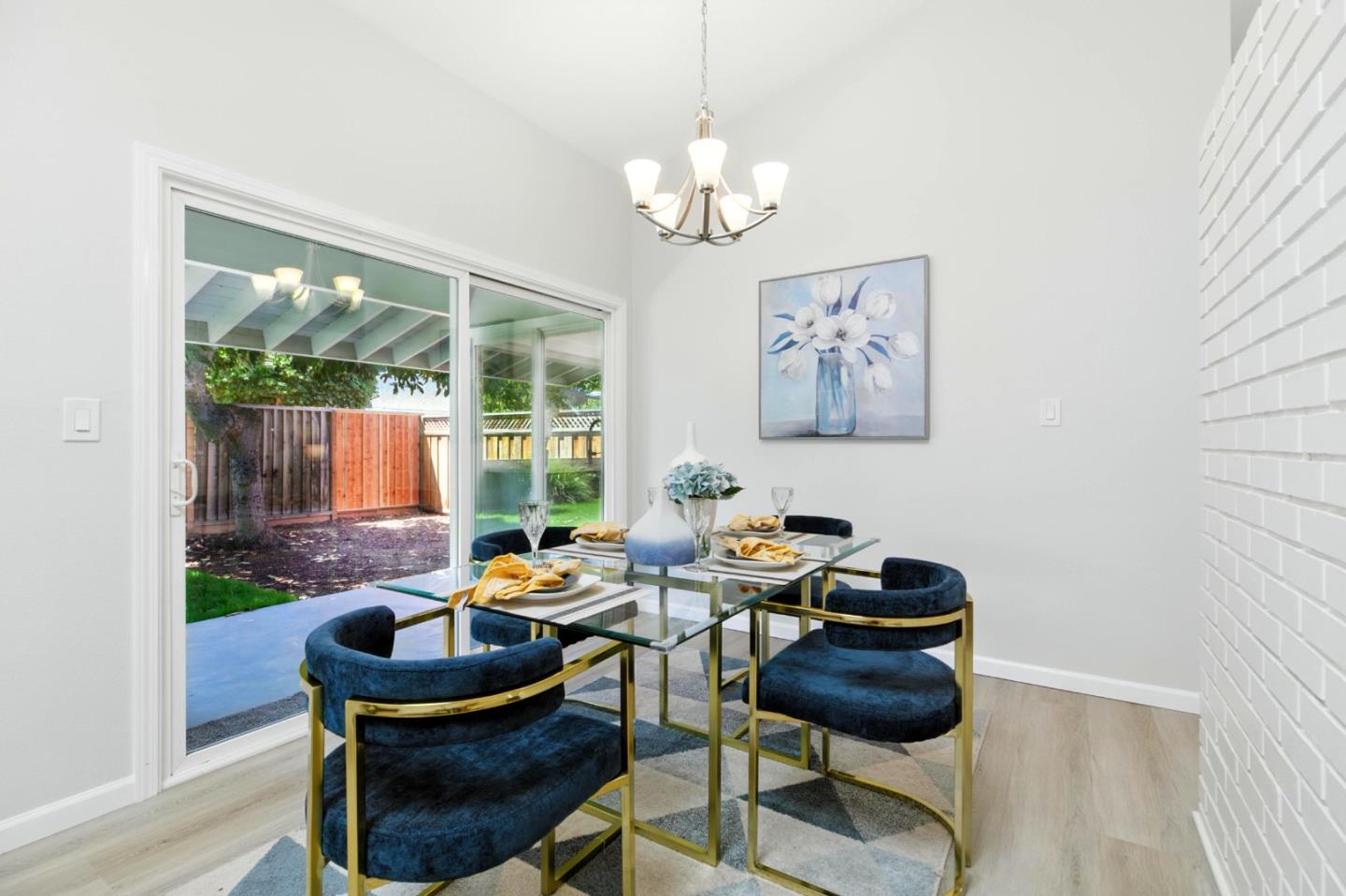 266 El Portal Way