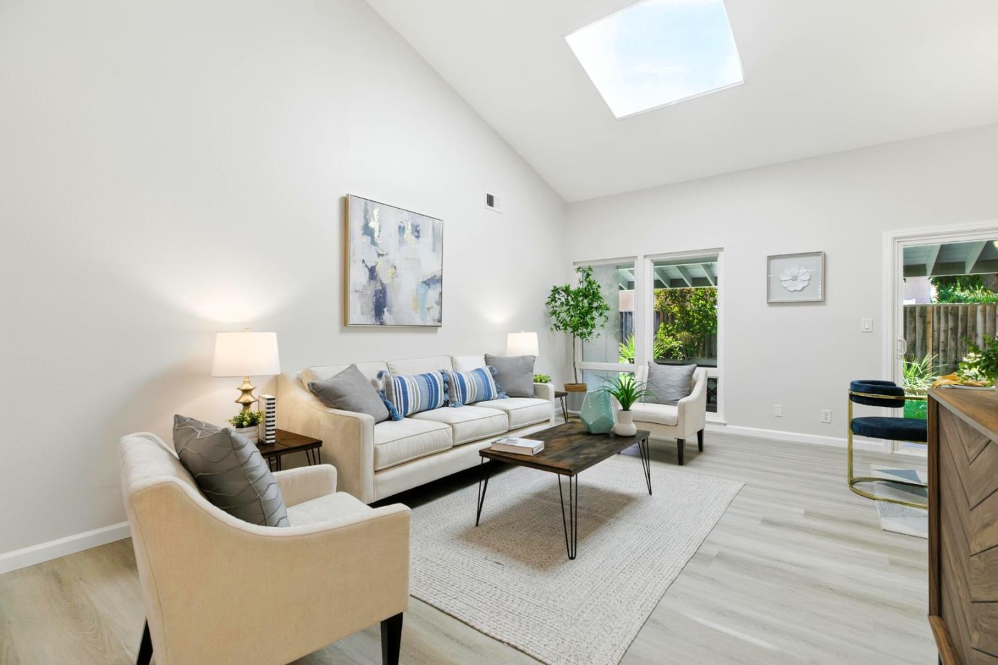 266 El Portal Way