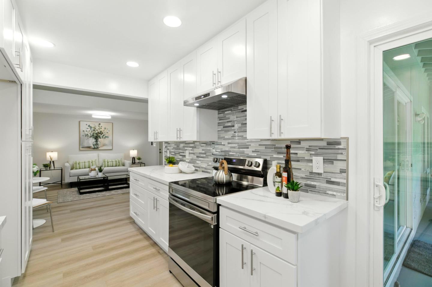 266 El Portal Way