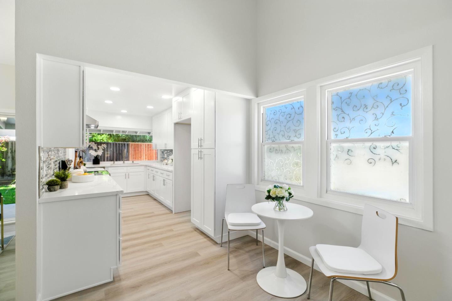 266 El Portal Way