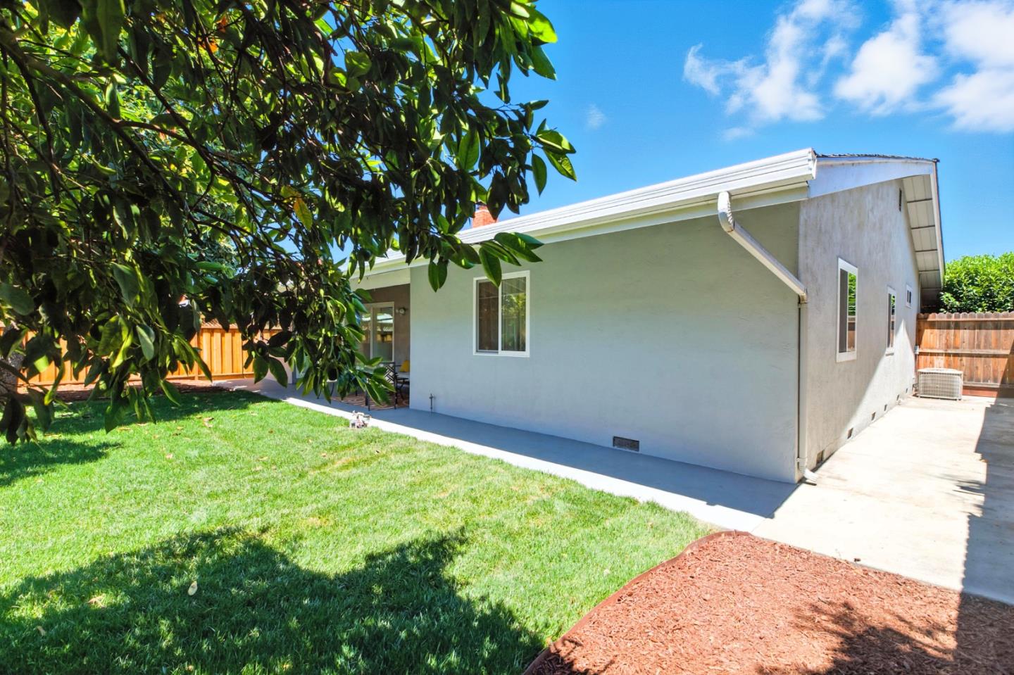 266 El Portal Way