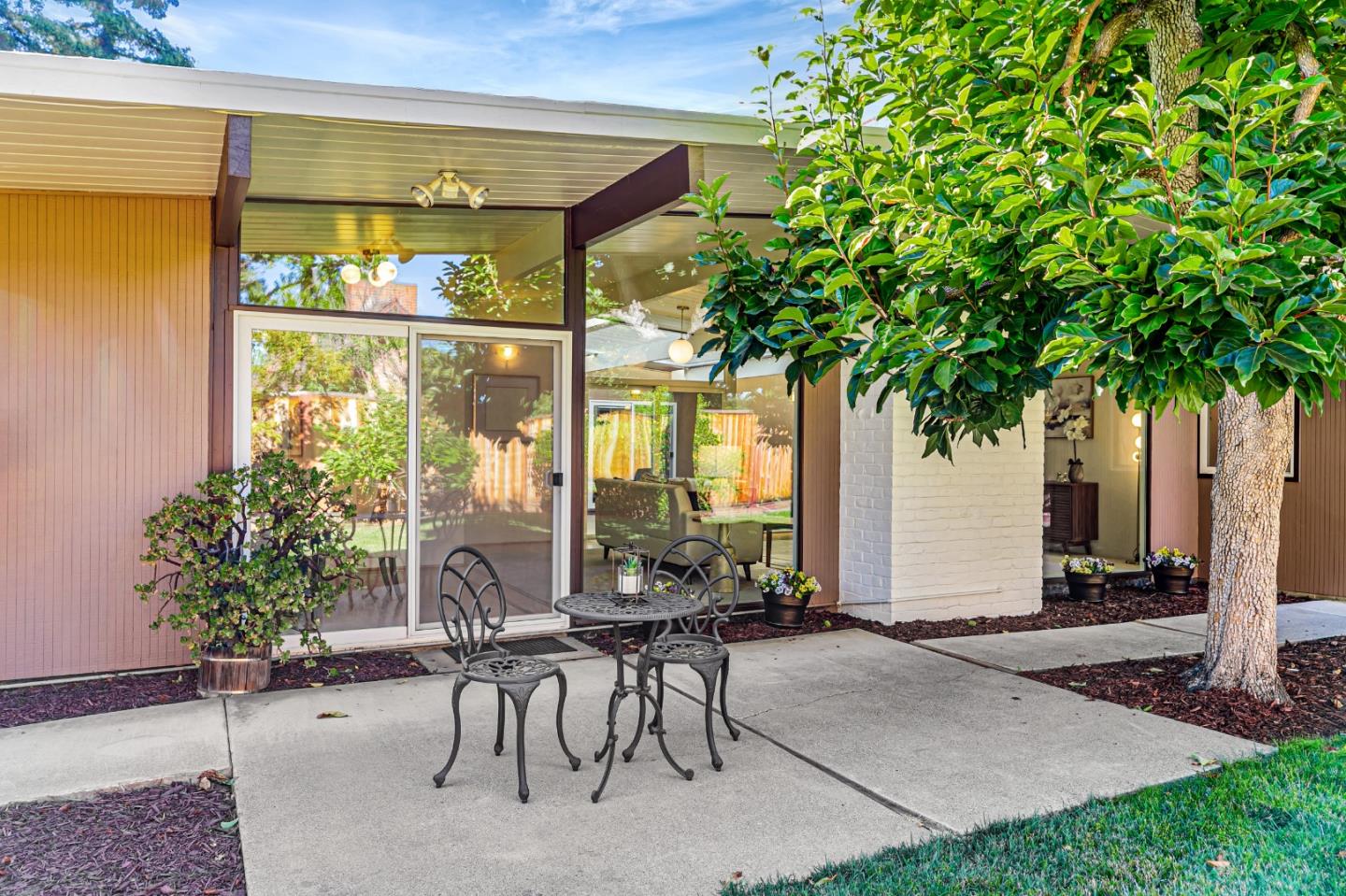 1156 Shenandoah Drive