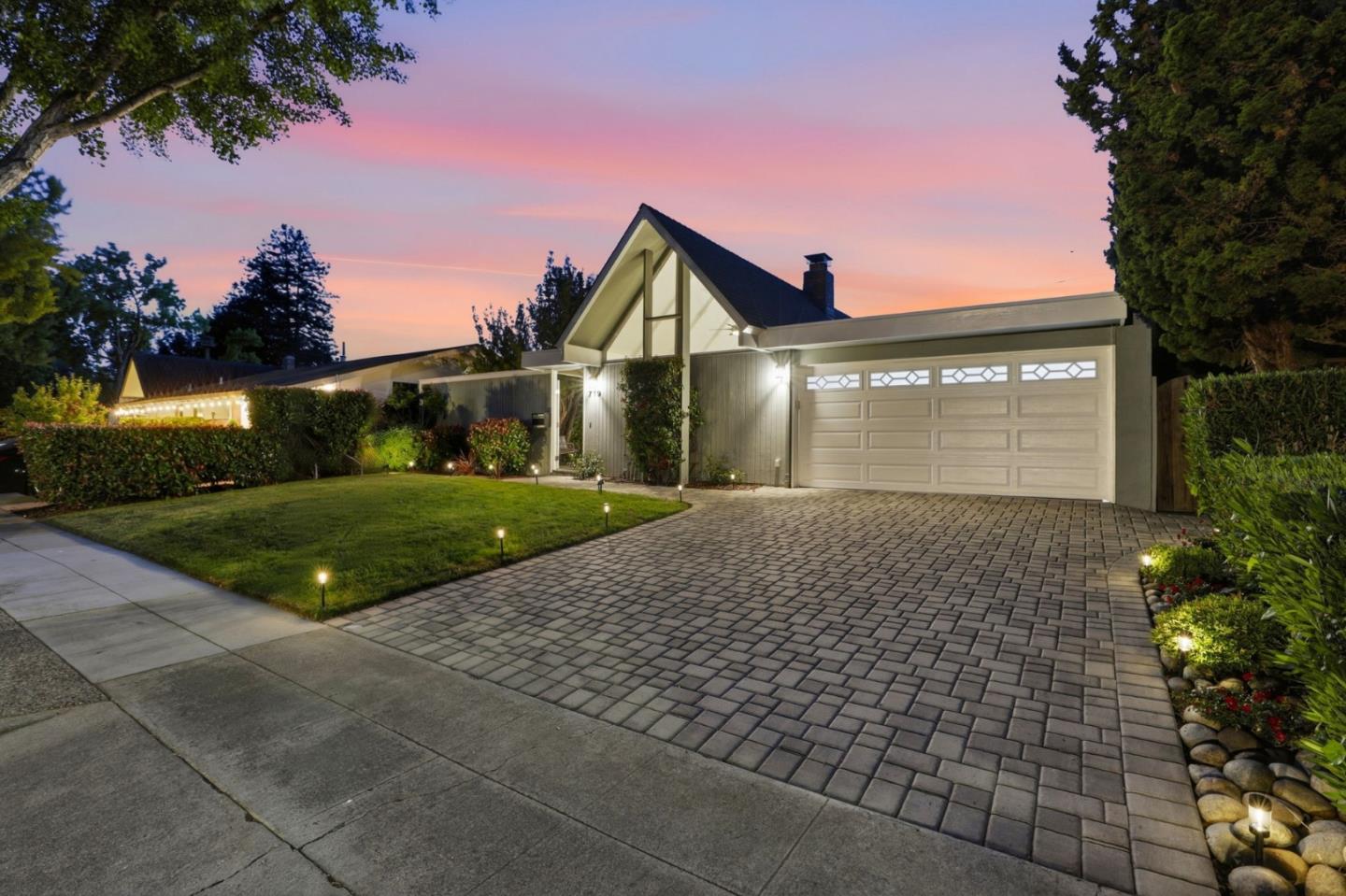 719 Jackpine Court