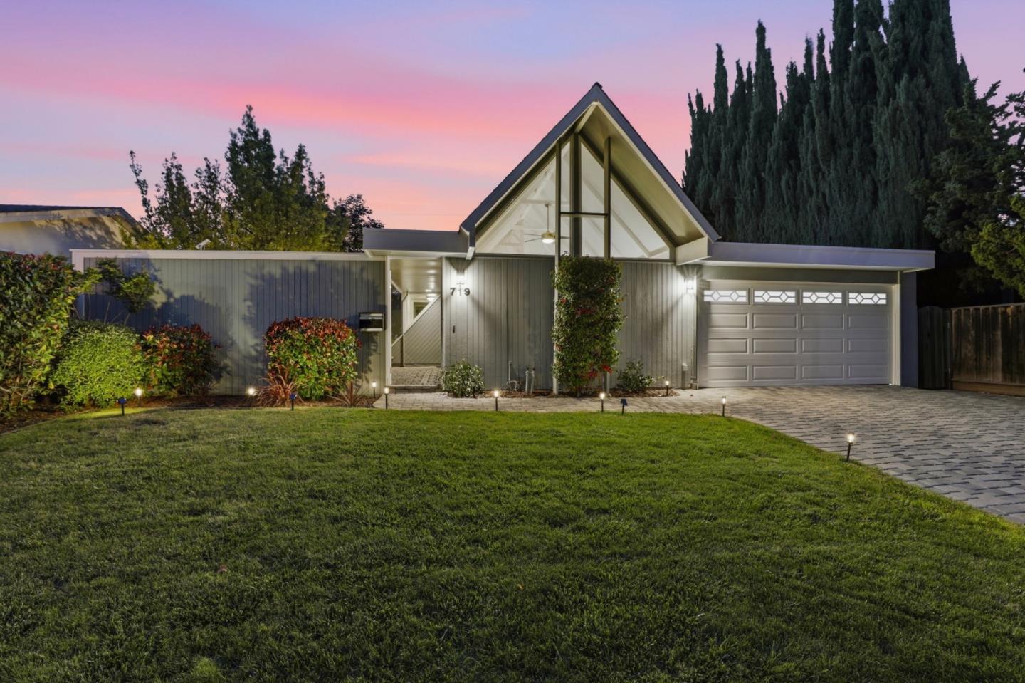 719 Jackpine Court