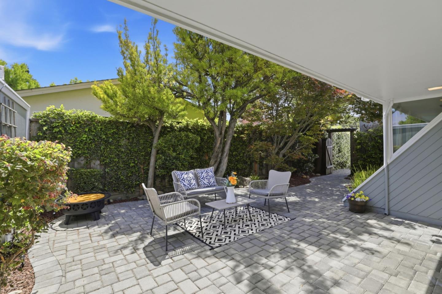 719 Jackpine Court