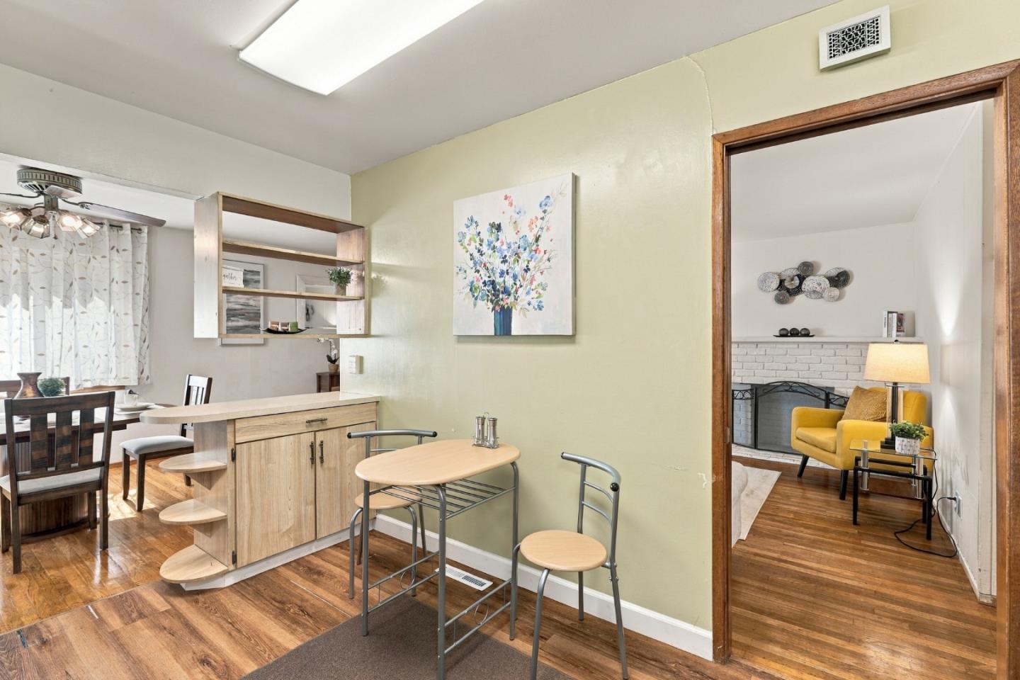 3039 Seyferth WAY